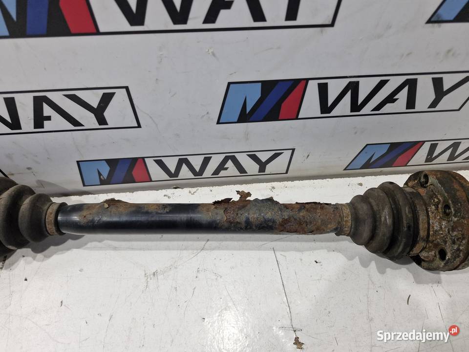 1229141 BMW E39 PÓŁOŚ LEWY TYŁ TYLNIA Półosie