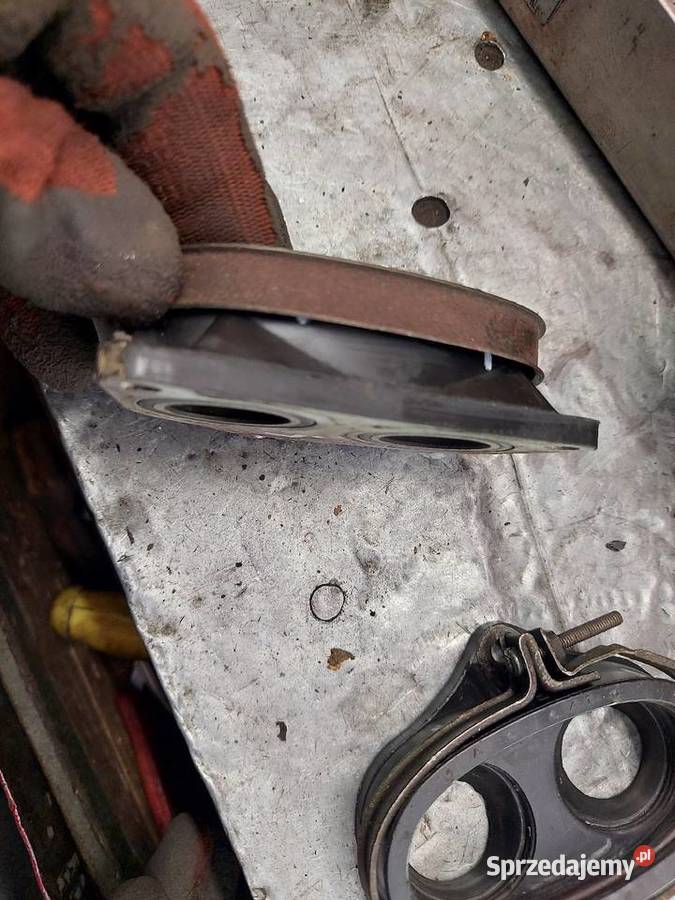 Suzuki GSX 550 króćce ssące dolot dolotowe Motoryzacja Jelenia Góra