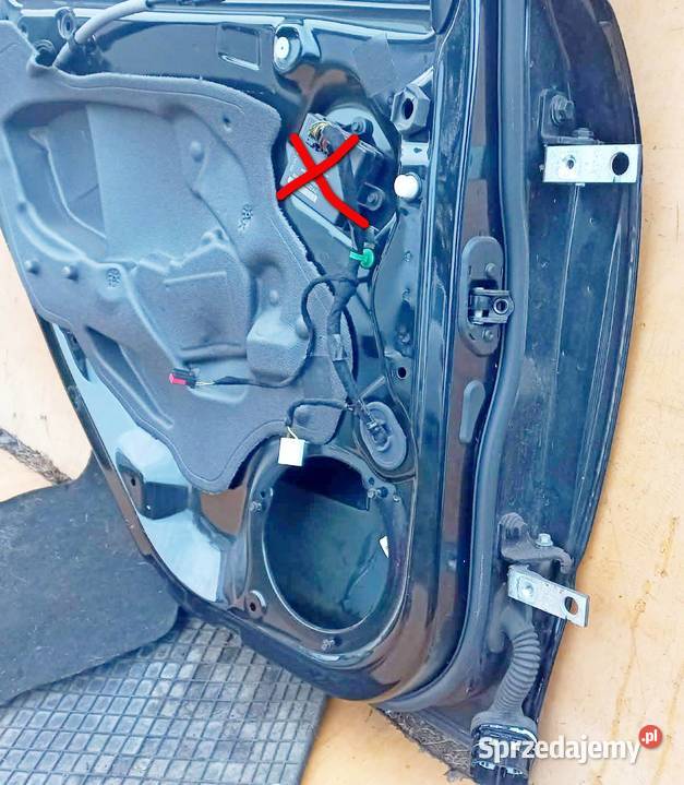 FORD FOCUS MK3 DRZWI PRAWY TYŁ KOMBI KOD FB mazowieckie Radom