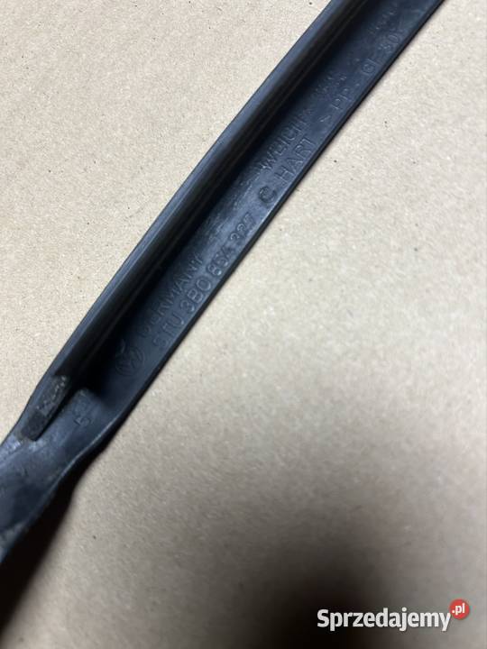 Listwa szyby czołowej Passat B5 B5FL lewa prawa osobowe Pozostałe Motoryzacja Grudziądz