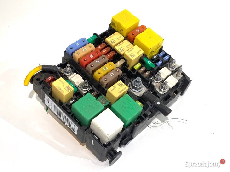 SKRZYNKA BEZPIECZNIKÓW CITROEN C4 PICASSO II sprzedam