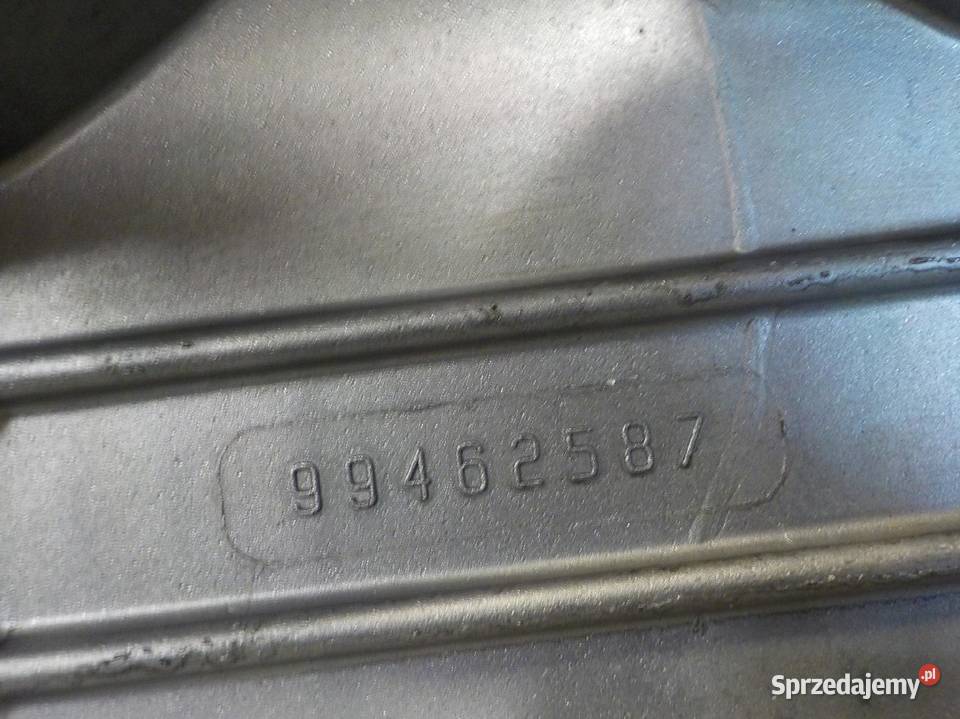 IVECO DAILY 28 D 05r 90 814043R pokrywa zaworow Silniki i osprzęt Suków sprzedam