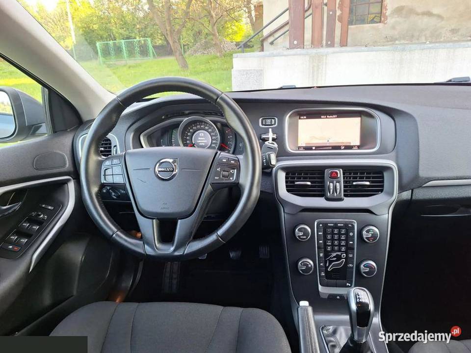 Volvo V40 D2 DriveE SCR Kinetic 20 Diesel 120 diesel Volvo Dzierżoniów