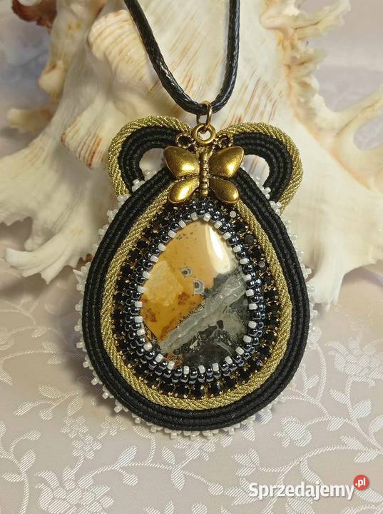 WISIOREK Z JASPISEM I MOTYLKIEM SUTASZ Poznań