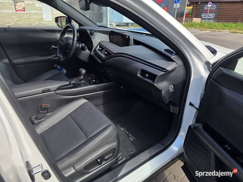 Lexus UX 250H Omotenashi Mark Levinson 2000cm3 lubelskie Lublin