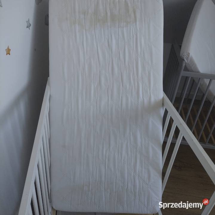 Łóżeczko dziecięce dziecka noworodka