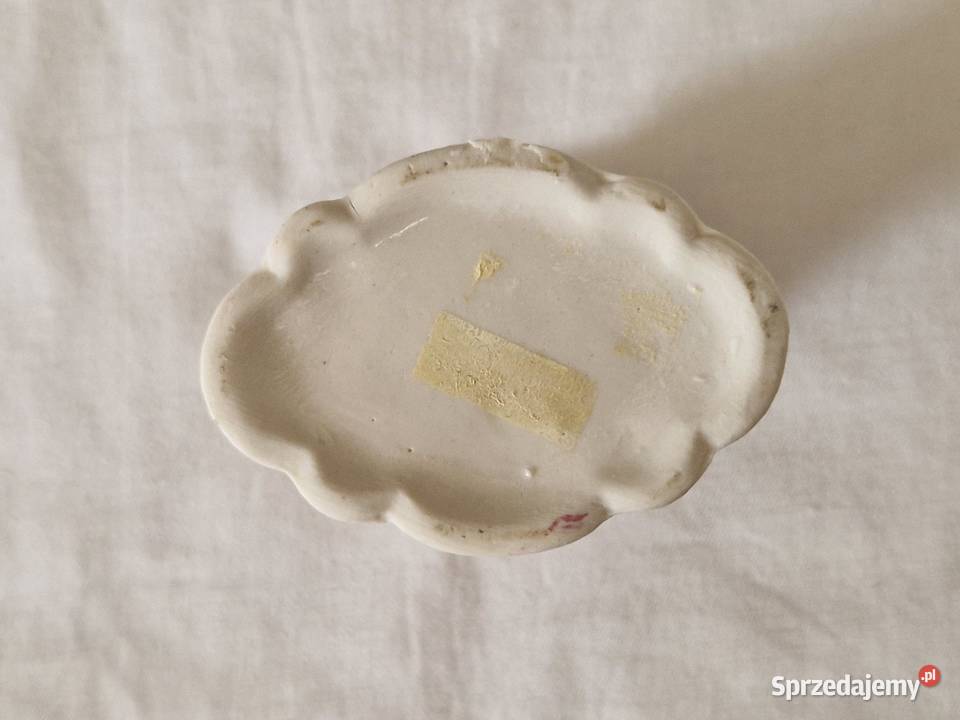 Płaski owalny porcelanowy wazonik mazowieckie Warszawa