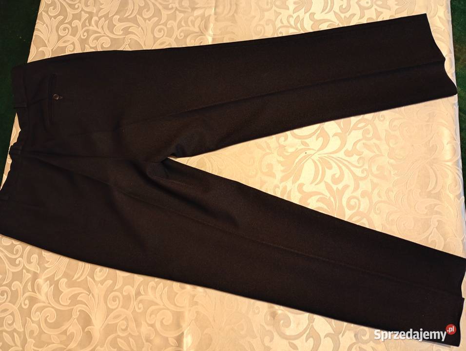 Sprzedam garnitur 3 częściowy rozmiar 52 Rozmiar XXL Sosnowiec