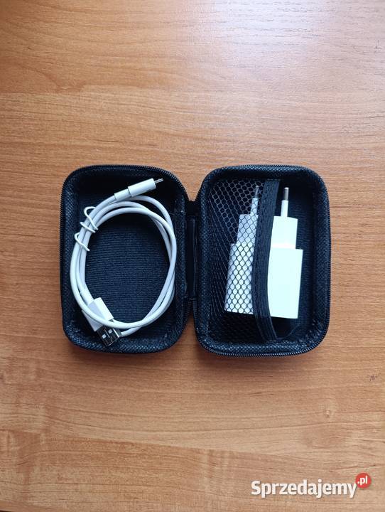 Etui na kabel i ładowarkę do smartfona stolik Kraków