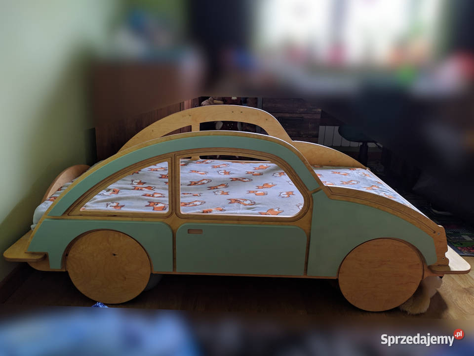 Łóżko dziecięce samochód auto GARBUS materac lubelskie Międzyrzec Podlaski sprzedam