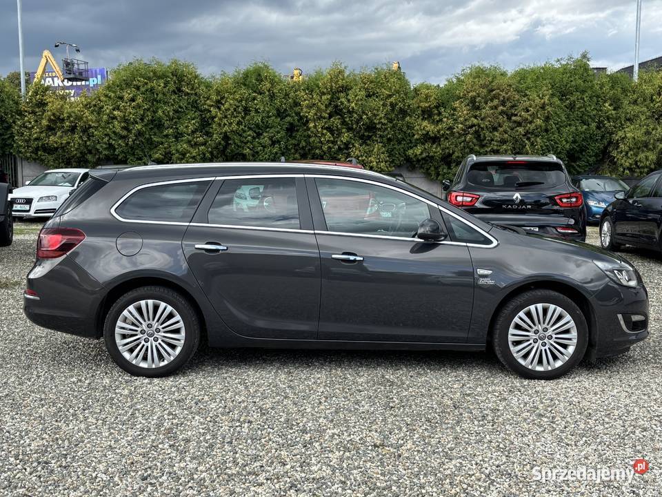 Opel Astra Paniówki