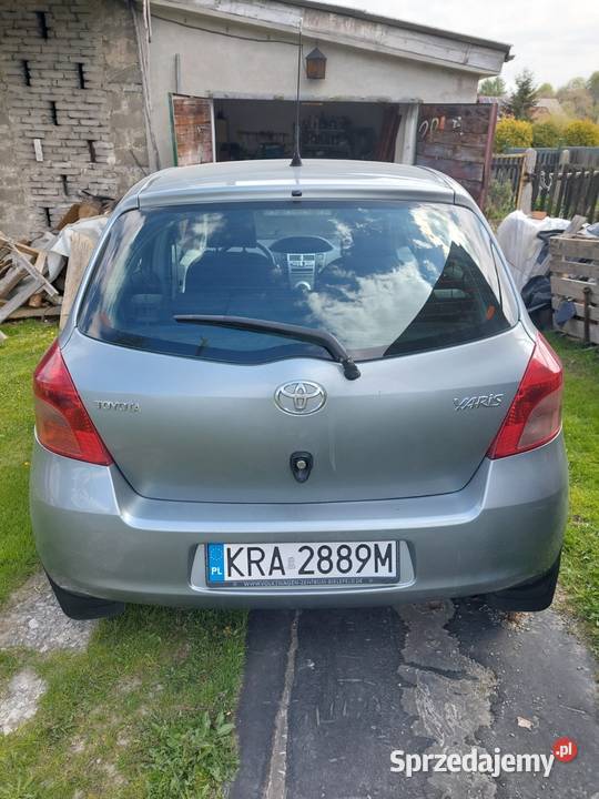 Toyota yaris 10 2007 Rok produkcji 2007