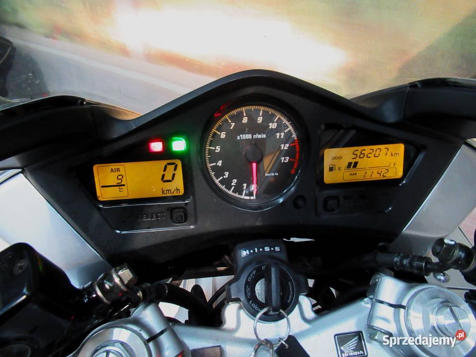 Honda VFR 800 VTEC Oferuję dowóz