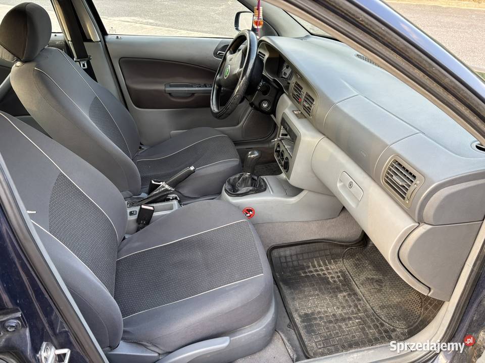 SKODA OCTAVIA 1998 Radom