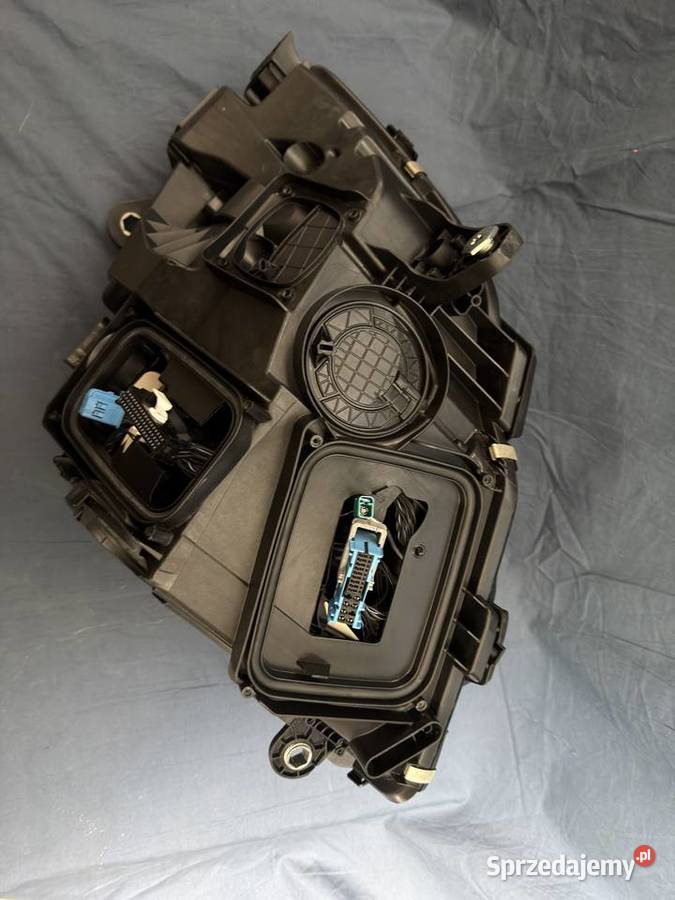 LAMPA PRZEDNIA PRAWA MB A2149066202 osobowe wielkopolskie Września