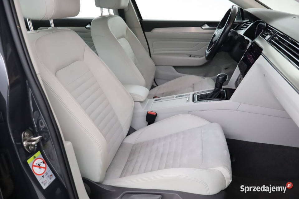 VW Passat 15 TSI asystent pasa ruchu sprzedam