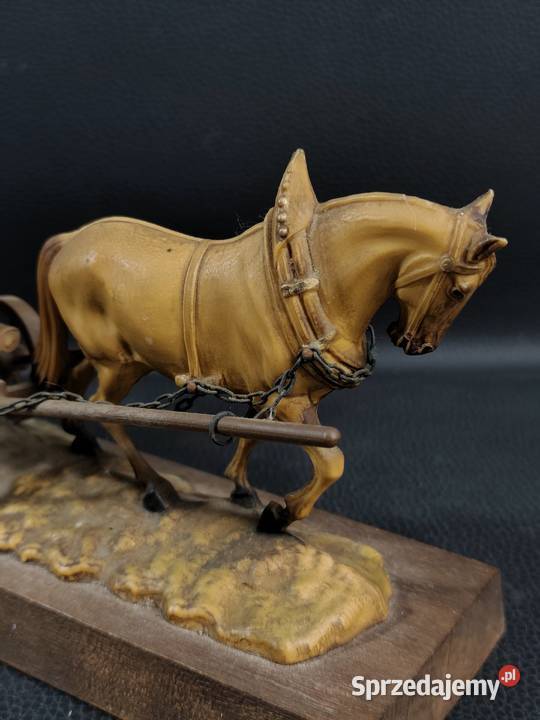 Figura Rolnika Z Koniem