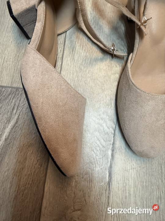 40 Beżowe baleriny wieczorowe z zapięciem Nowe małopolskie Kraków sprzedam