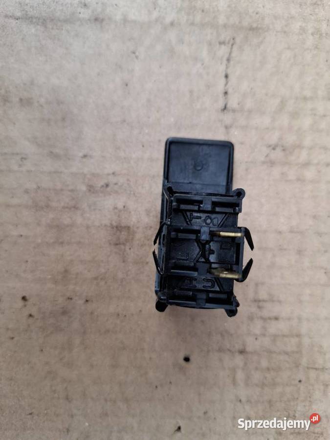 Przycisk włącznik dmuchawy nawiewu Fiat 126p Części samochodowe opolskie Strzelce Opolskie