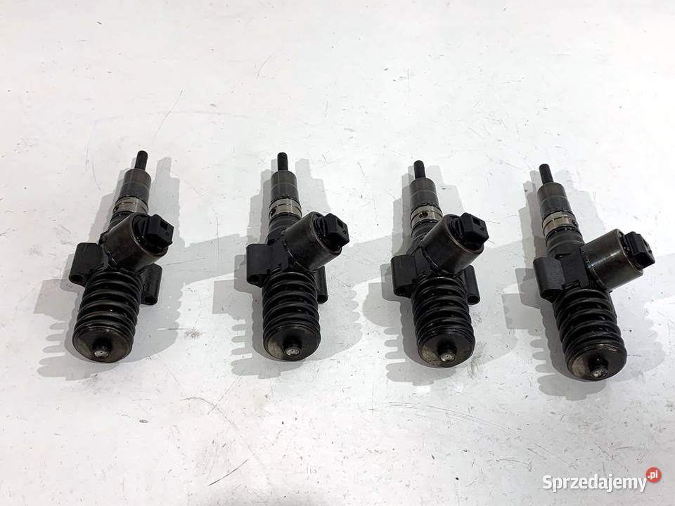 WTRYSKIWACZE KOMPLET AUDI A4 B7 03G130073G 20 osobowe