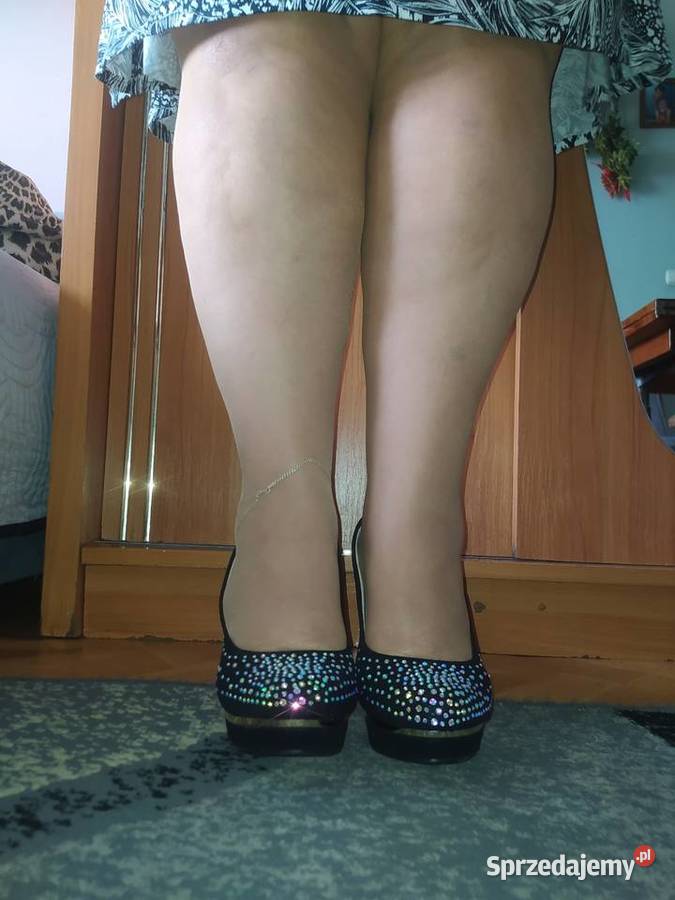 Piękne nowe czarne wysokie szpilki z dżetami Ostrów Wielkopolski