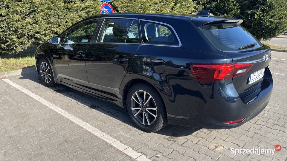 Piękna Toyota Avensis 2017 combi Automat nieuszkodzony