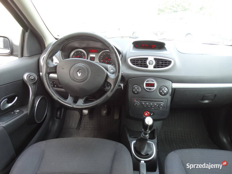 Renault Clio III Grandtour Wypożyczalnia małopolskie Przebieczany wynajem pojazdu
