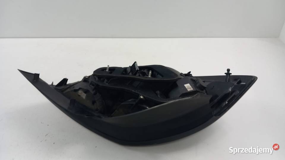 OPEL ASTRA H HB 5D LIFT LAMPA TYŁ PRAWA Zbierkowo
