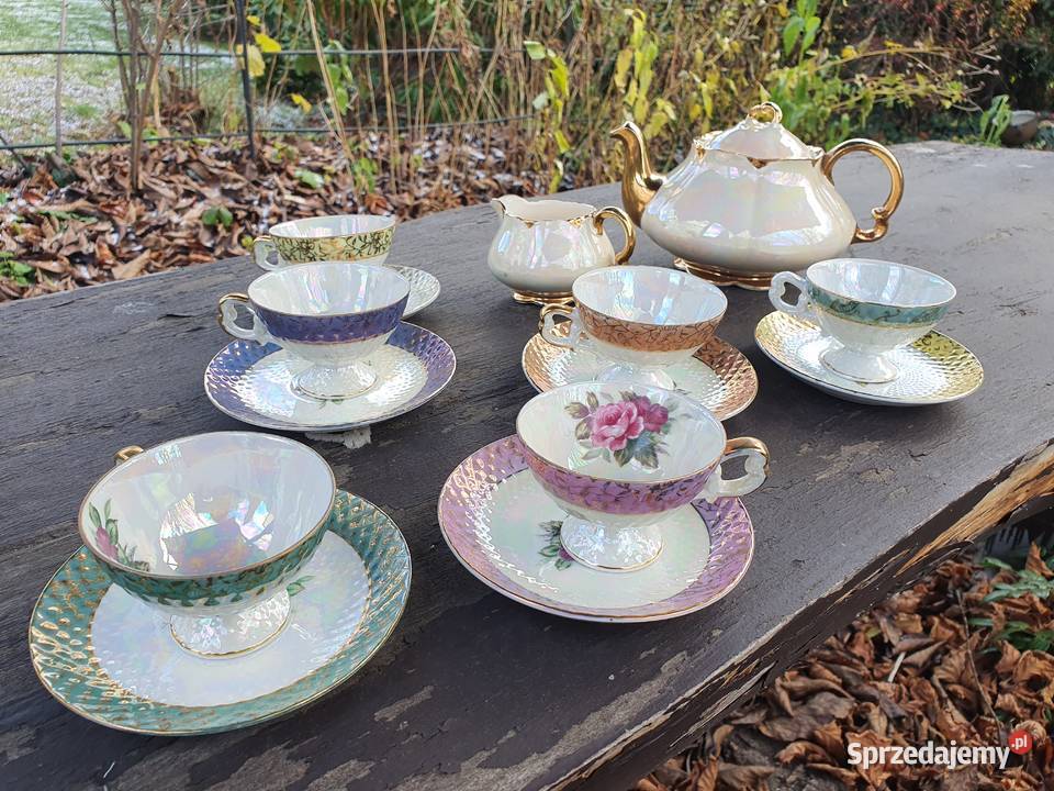 Porcelana filiżanki dzbanek i mlecznik Myszków