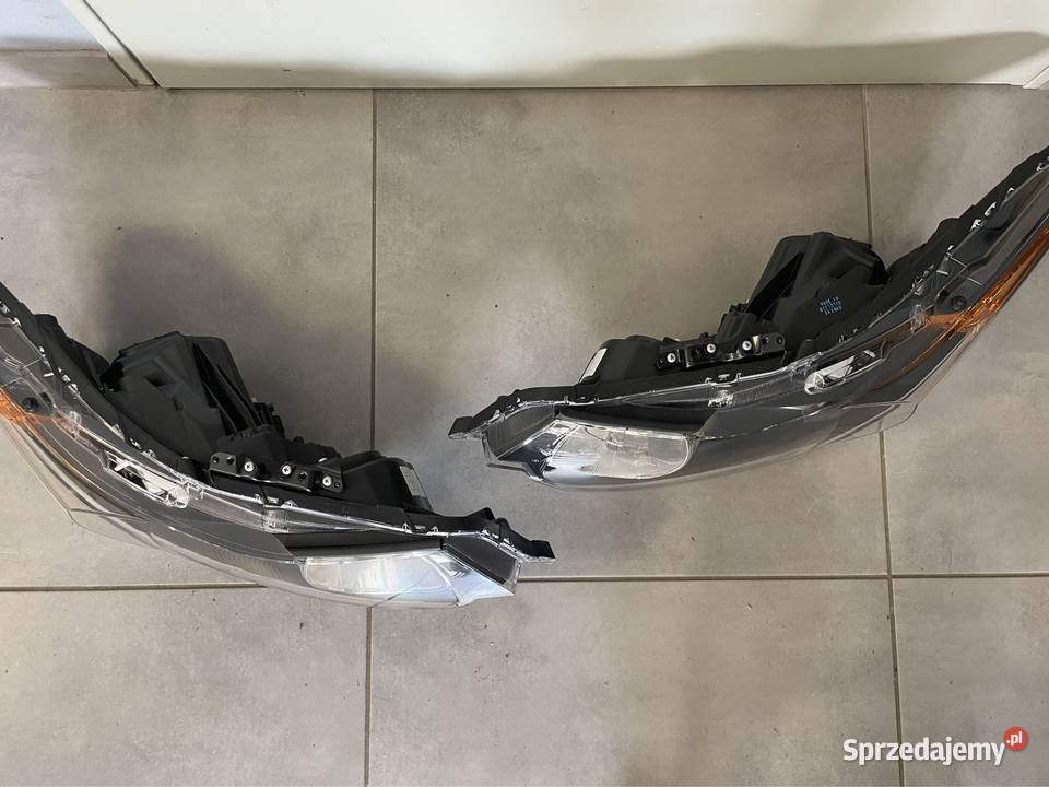 Honda Accord VIII reflektor nowy L R Kozubszczyzna