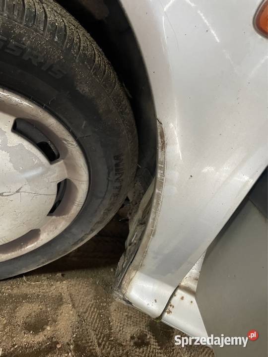 SKODA OCTAVIA I BŁOTNIK LEWY PRZÓD Rok produkcji 1998 Zambrów