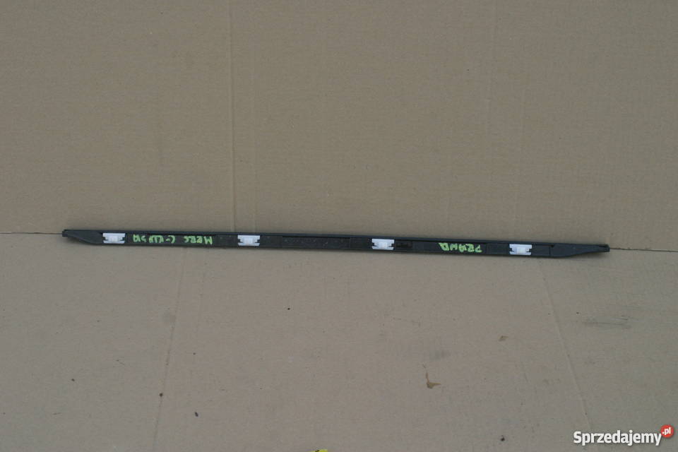 MERCEDES C KLASA W204 LISTWA DRZWI PRAWY TYŁ Karoseria Bieleń