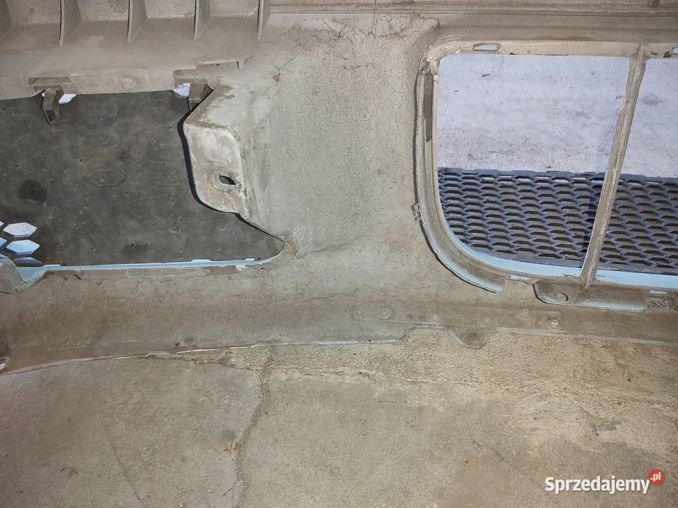 Sprzedam zderzak ori r32 z kratkami Walce