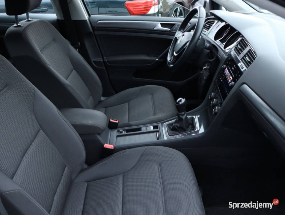 VW Golf 15 TSI relingi dachowe Golf Piaseczno