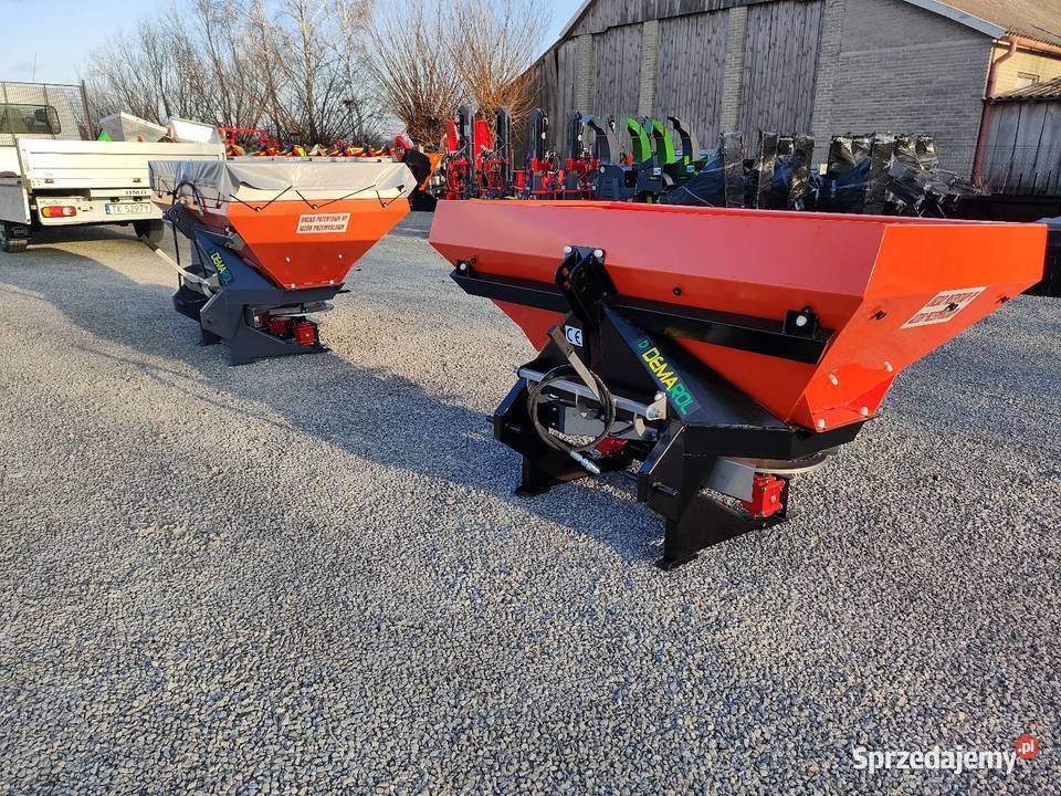 Rozsiewacz hydrauliczny z plandeką dwutarczowy Rozsiewacze nawozów Ciechanowiec sprzedam