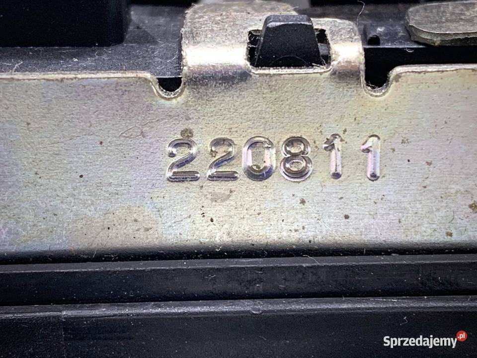 ZAMEK KLAPY TYŁ VW GOLF VI Hatchback 5K0827505A Zamki, wkładki i kluczyki