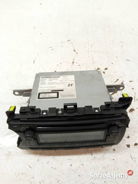 RADIO 861200D640 Toyota Yaris III 2011
