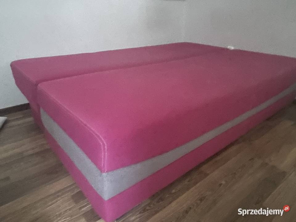 Kanapa dziewczynki Mokre