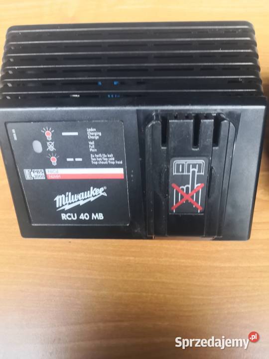 Ładowarka Milwaukee rcu 40 mb plus bateria