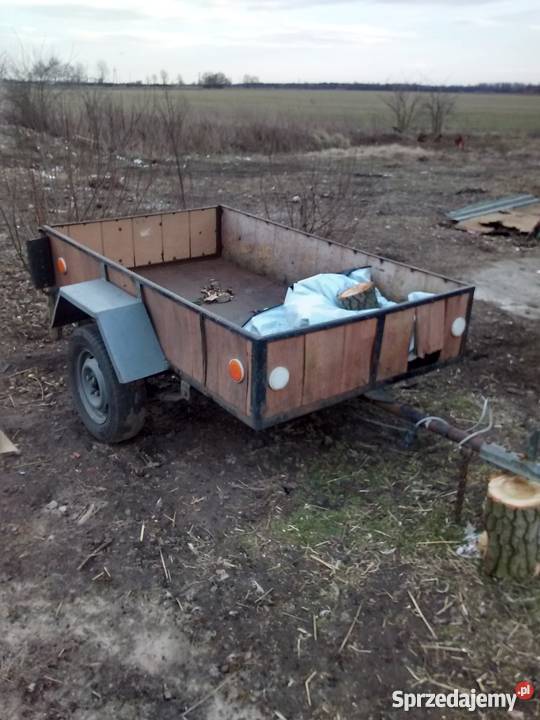 Przyczepka jednoosiowa Samochodowa Burtowe i plandeki Skidniówek