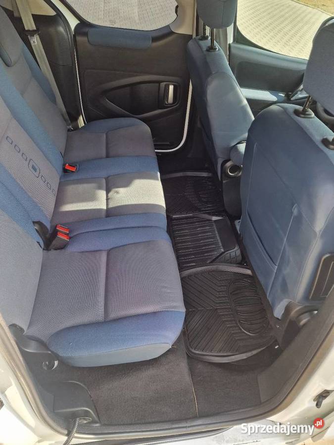 Citroen Berlingo 2010 16 gniazdo AUX