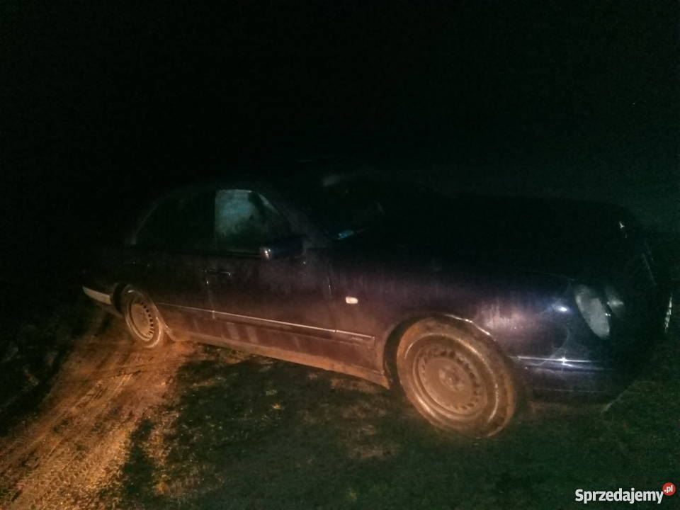Uszkodzony MercedesBenz W210 E290TD Jagodniki sprzedam