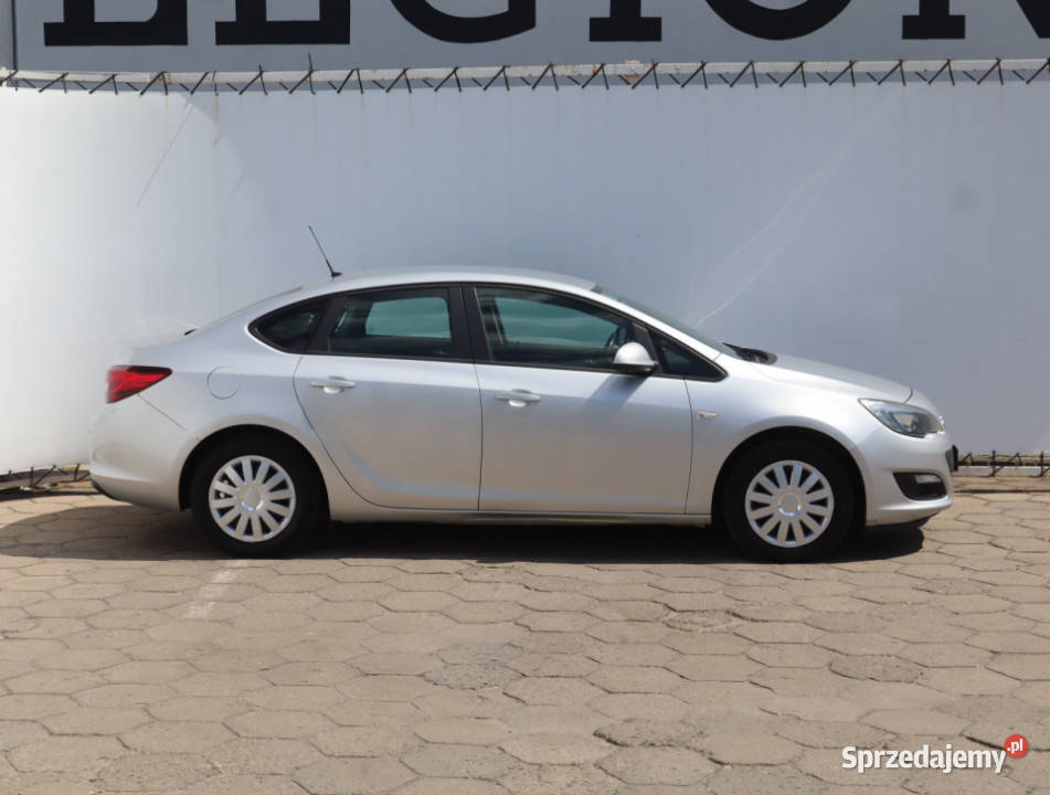 Opel Astra 14 T manualna Łódź