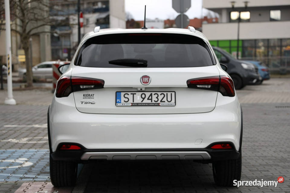 Fiat Tipo 10 T3 Cross Bezwypadkowy Serwisowany Tychy sprzedam