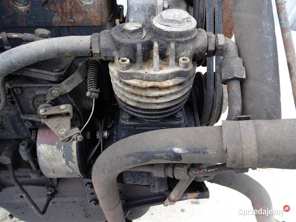 SILNIK STEYR R6100409 N Silniki kompletne