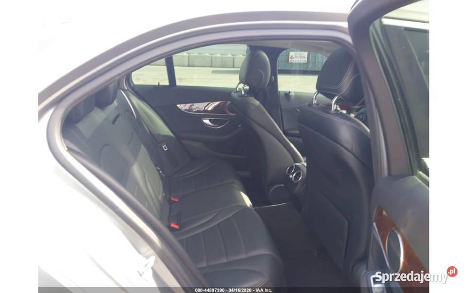2015 MERCEDESBENZ C 300 LUXURY 4MATIC Mercedes-Benz Wrocław