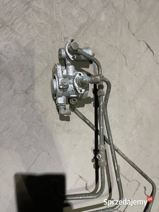 Układ hamulcowy dwuobwodowy zawór hamulca rurki Wieluń