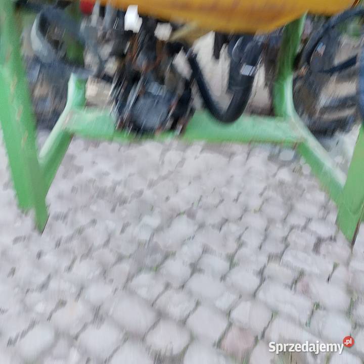 Opryskiwacz polowy amazone 700lit