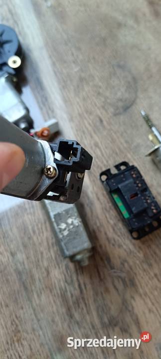 Komplet 4 silniczków szyb elektrycznych w