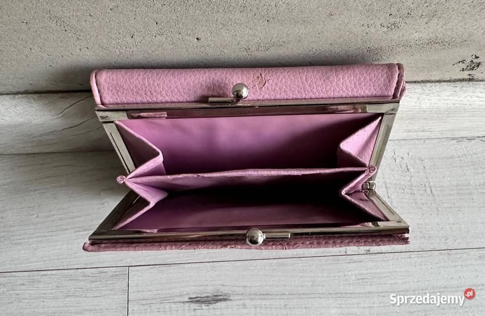 Różowy portfel zapinany Łódź